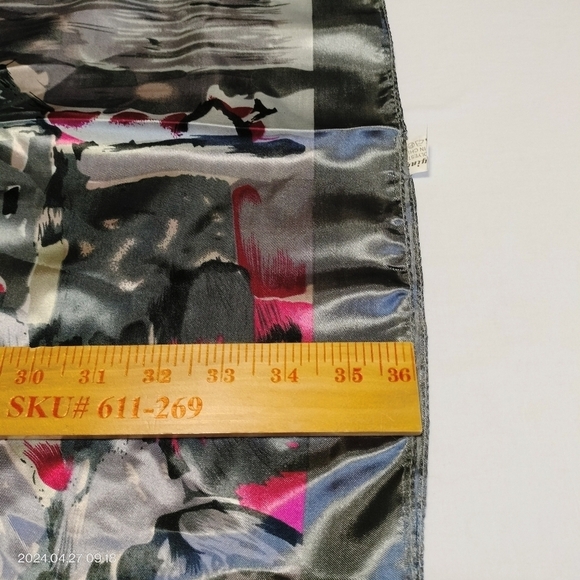 JiaYing Square Abstract Retro Multifunctional Scarf Pink black gray - Picture 6 of 8
